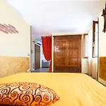 Klimt House *