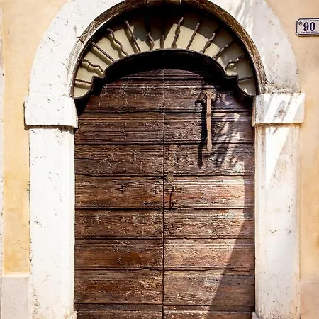 Klimt House Apartman Torri del Benaco